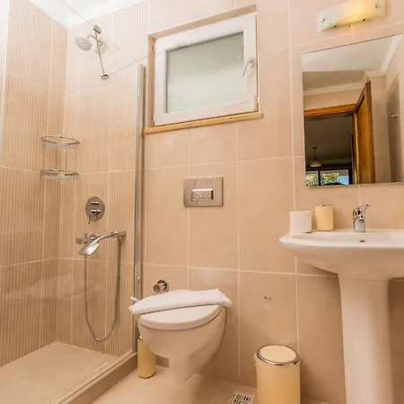 The Ultimate In An Ideal Location Antalya 1043 Vila *