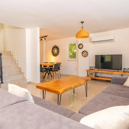 The Ultimate In An Ideal Location Antalya 1043 Kalkan