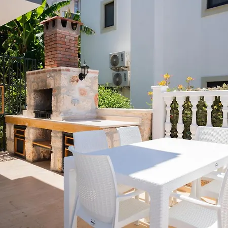 The Ultimate In An Ideal Location Antalya 1043 Vilă
